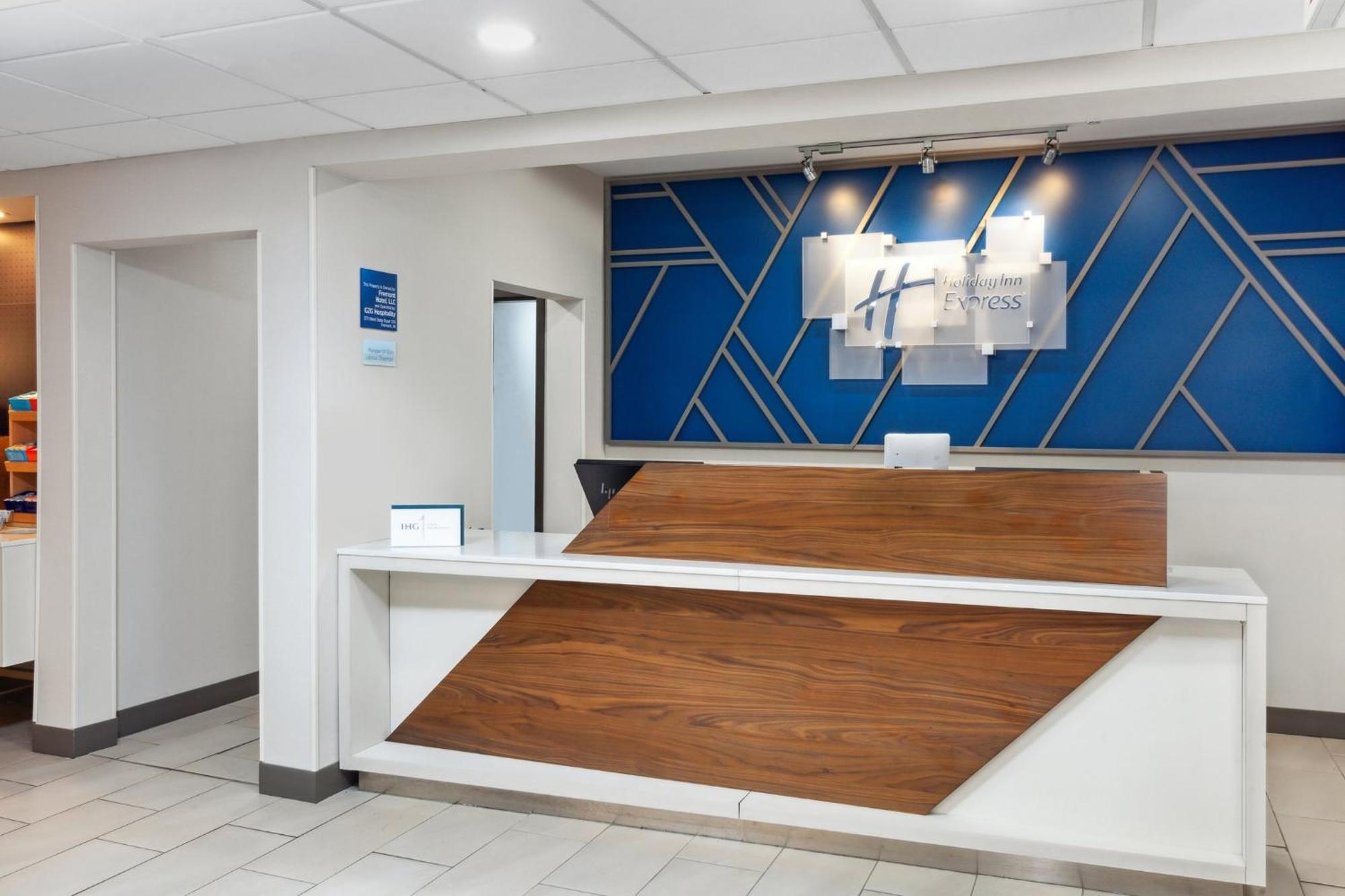 Holiday Inn Express Fremont By Ihg 외부 사진